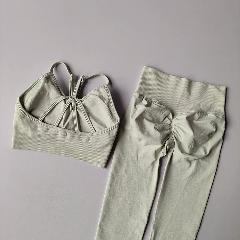 Seamless V-Neck Yoga Set – Hip-Lifting Bra & Leggings