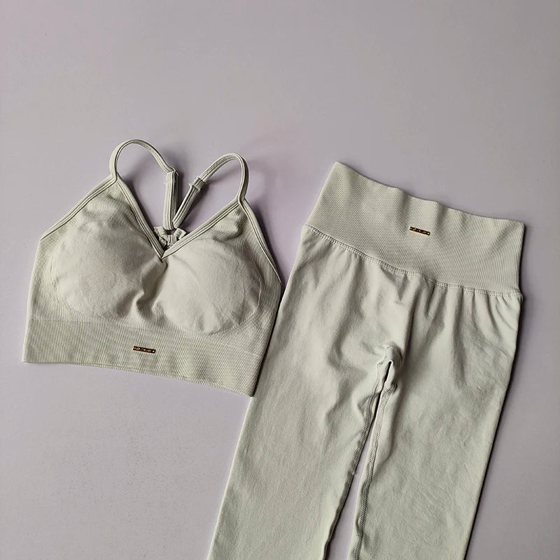 Seamless V-Neck Yoga Set – Hip-Lifting Bra & Leggings