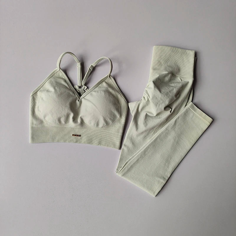 Seamless V-Neck Yoga Set – Hip-Lifting Bra & Leggings